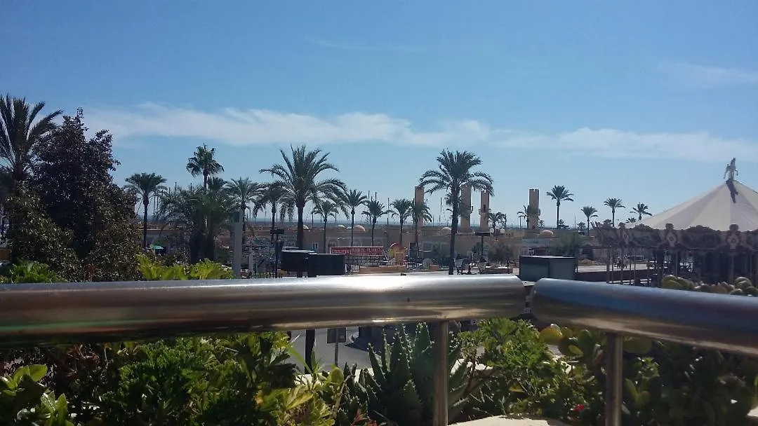 Primera Linea De Playa En Fuengirola Frente Al Puerto Deportivo